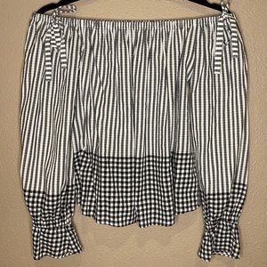 EXPRESS off the shoulder top XS